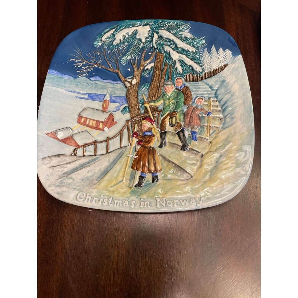 Christmas in Norway Plate John Beswick Limited Collection Royal Doulton #2434
